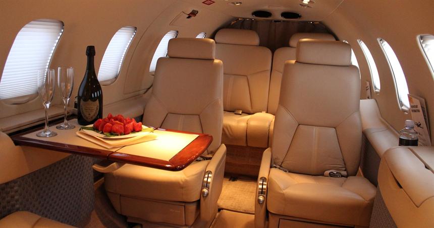 jet Bombardier Learjet 31